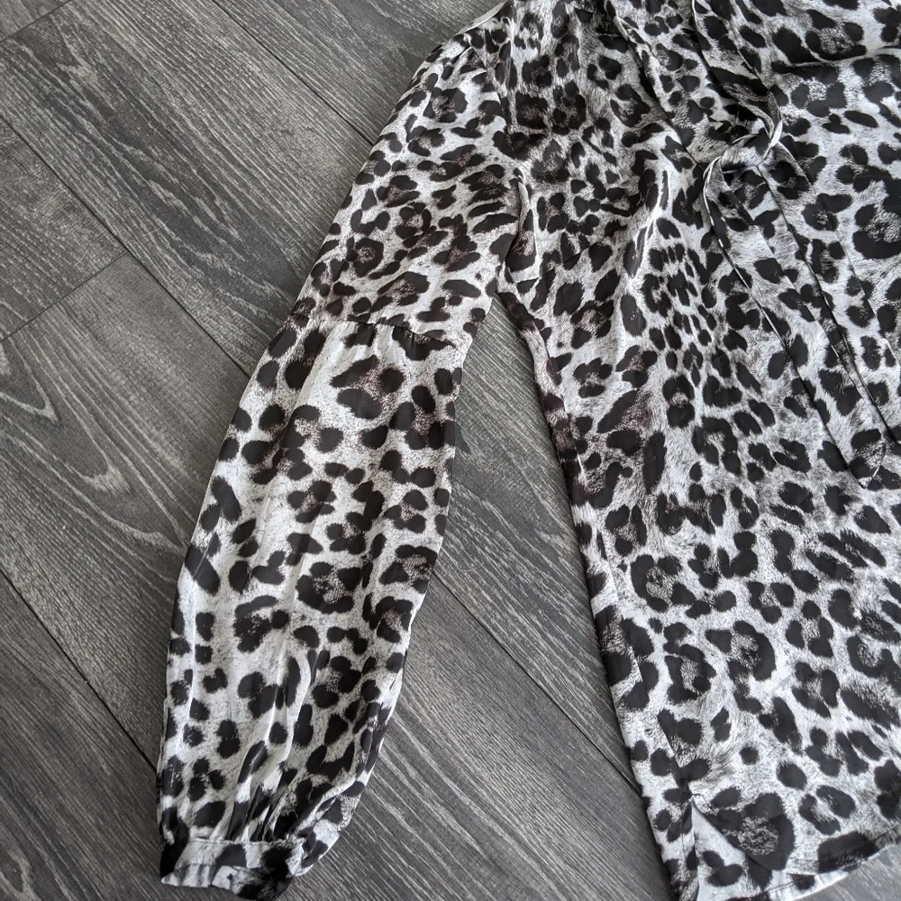 MICHAEL KORS - Yesler Leopard-Print Blouse - Picture 8 of 11